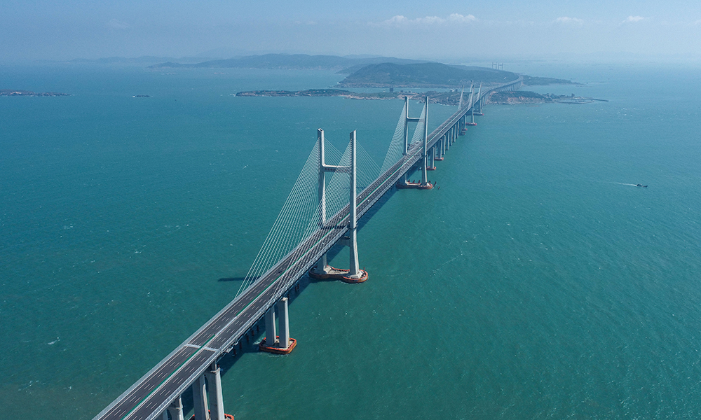 平潭海峡公铁大桥桥面铺装工程
